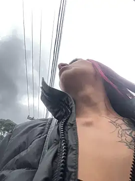 Emilyy-18 online show from 30, 11, 2025