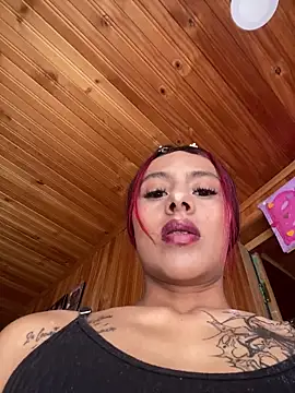 Emilyy-18 online show from 4, 12, 2025