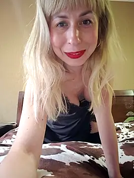 SelinaLovqx online show from 13, 6, 2026