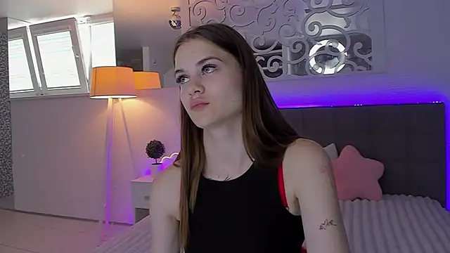 LuisaClover online show from 27, 6, 2026