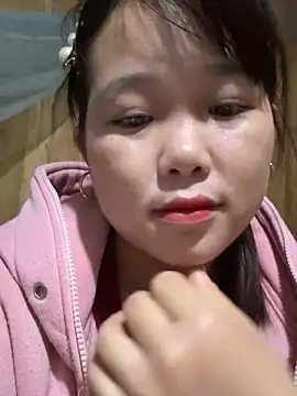 Snapshot of love_pusy09 chatting on 17, 12, 2025 love pusy09 online show from 17, 12, 2025