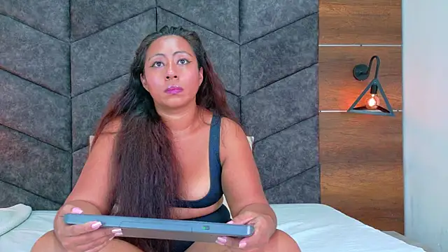 Snapshot of SeleneGibson__ chatting on 13, 2, 2026 SeleneGibson online show from 13, 2, 2026