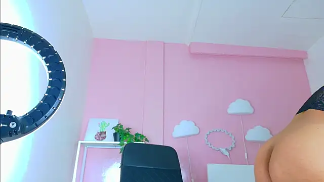Snapshot of SeleneGibson__ chatting on 19, 5, 2026 SeleneGibson online show from 19, 5, 2026