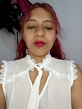 Snapshot of Lunatemptress4 chatting on 8, 1, 2026 Lunatemptress4 online show from 8, 1, 2026