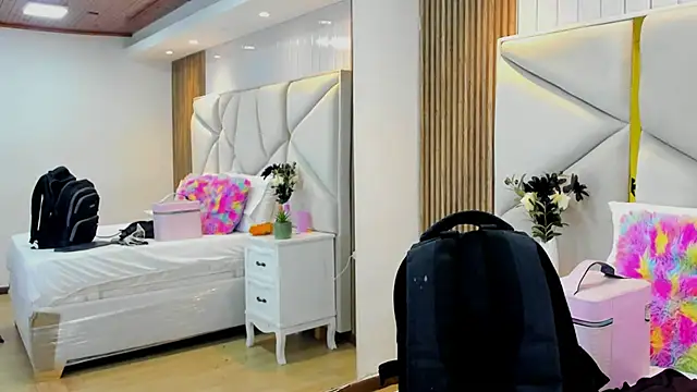 Snapshot of SweetKata_ chatting on 30, 11, 2025 SweetKata online show from 30, 11, 2025