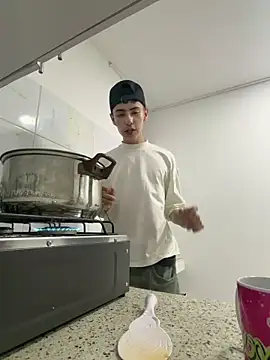 Sebastian Reed online show from 4, 2, 2026