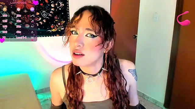 Snapshot of AdelineEsposito chatting on 3, 11, 2025 AdelineEsposito online show from 3, 11, 2025