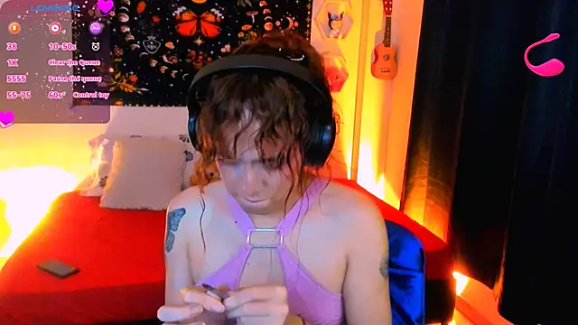 Snapshot of AdelineEsposito chatting on 16, 12, 2025 AdelineEsposito online show from 16, 12, 2025