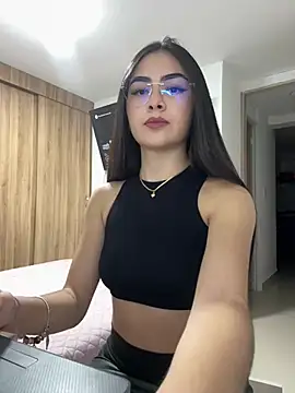 IslaCole online show from 15, 7, 2026