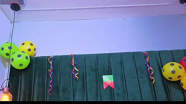 Snapshot of Melody_Horney chatting on 4, 7, 2026 Melody Horney online show from 4, 7, 2026