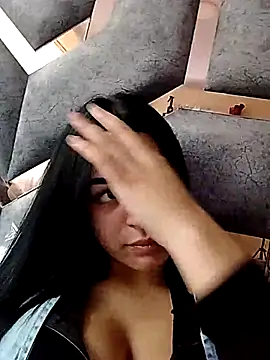 Nuvi jonhs online show from 6, 11, 2025