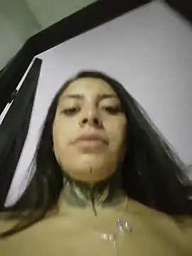 Mariam schubertt online show from 2, 12, 2025