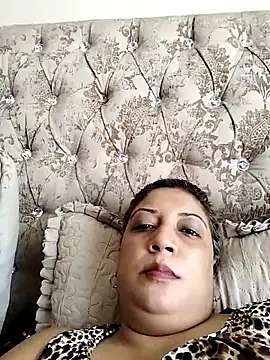 IndianLara online show from 3, 11, 2025