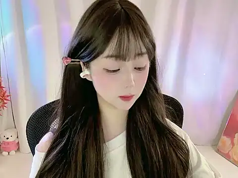 Clover zizi online show from 29, 10, 2025