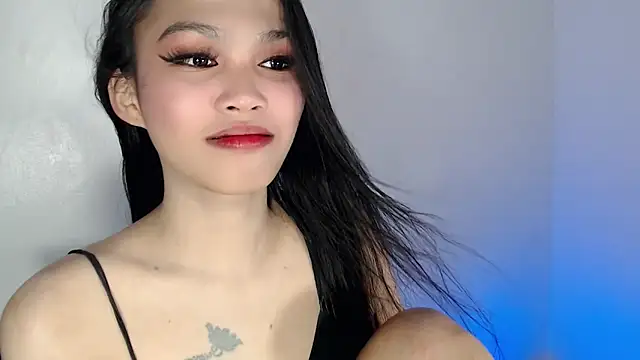 Snapshot of _Lachica_ chatting on 29, 10, 2025 Lachica online show from 29, 10, 2025