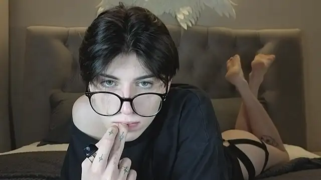 Oliver star boy  online show from 6, 1, 2026