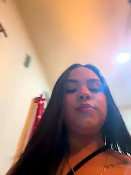 Snapshot of amber_white15 chatting on 17, 12, 2025 amber white15 online show from 17, 12, 2025