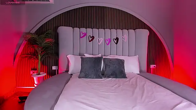 AmyColman  online show from 14, 2, 2026