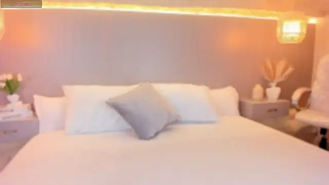 Snapshot of AmyColman_ chatting on 5, 3, 2026 AmyColman online show from 5, 3, 2026