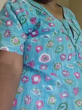 Snapshot of sivashree chatting on 5, 3, 2026 sivashree online show from 5, 3, 2026