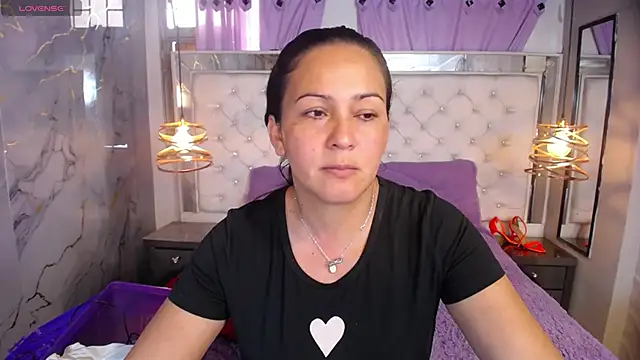 Melissa-roberts online show from 2, 12, 2025