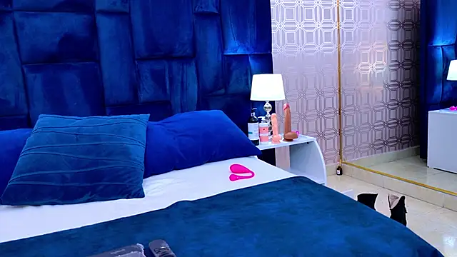 Stacy London online show from 20, 11, 2025