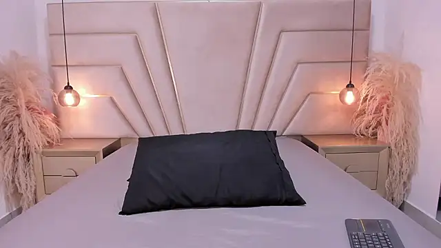 MaroxCute online show from 18, 12, 2025