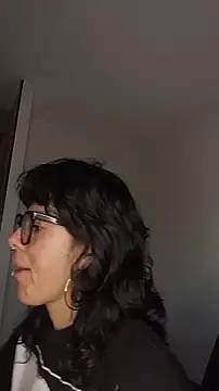 Snapshot of Neciaa chatting on 7, 4, 2026 Neciaa online show from 7, 4, 2026