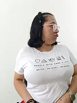 Caroline-17 online show from 13, 11, 2025