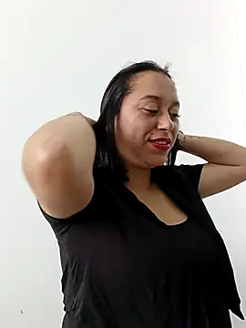 Caroline-17 online show from 14, 11, 2025