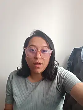 Caroline-17 online show from 23, 11, 2025