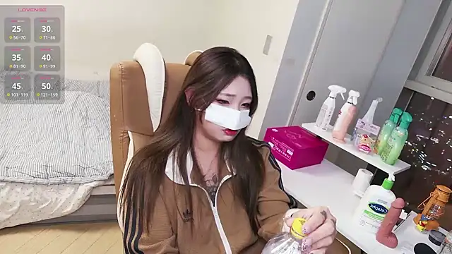 Milk Sola online show from 28, 11, 2025