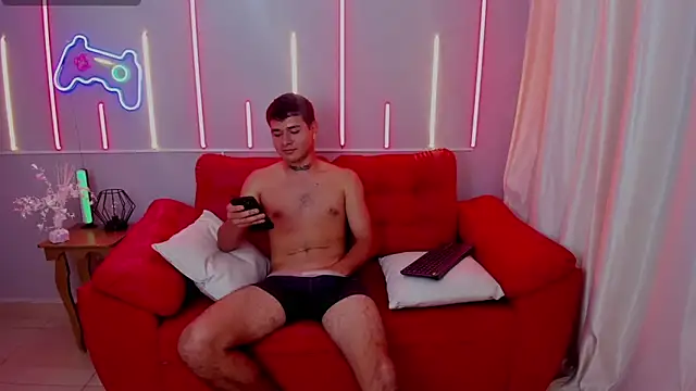 Snapshot of Latino_Lover_ chatting on 31, 10, 2025 Latino Lover  online show from 31, 10, 2025