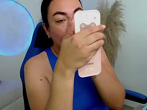 Yadis hot online show from 18, 1, 2026