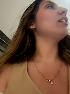 sarah honey   online show from 3, 11, 2025