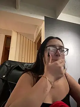 Kloe Novoa online show from 10, 2, 2026