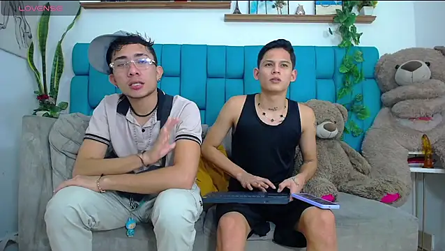 Hot Boys Latinos X online show from 10, 2, 2026