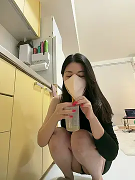 Snapshot of akimix_xoxo chatting on 6, 3, 2026 akimix xoxo online show from 6, 3, 2026