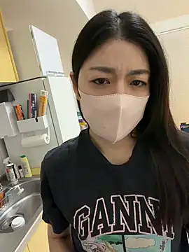 Snapshot of akimix_xoxo chatting on 5, 4, 2026 akimix xoxo online show from 5, 4, 2026