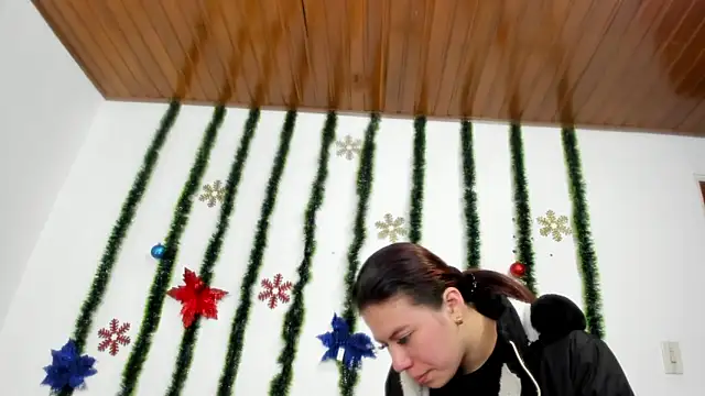 Vanessa Martinz online show from 24, 11, 2025