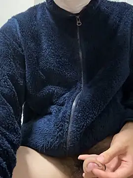 Snapshot of HERO113211 chatting on 30, 10, 2025 HERO113211 online show from 30, 10, 2025