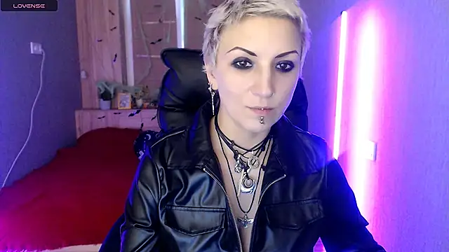 Snapshot of Sweet-n-Strong chatting on 12, 11, 2025 Sweet-n-Strong online show from 12, 11, 2025