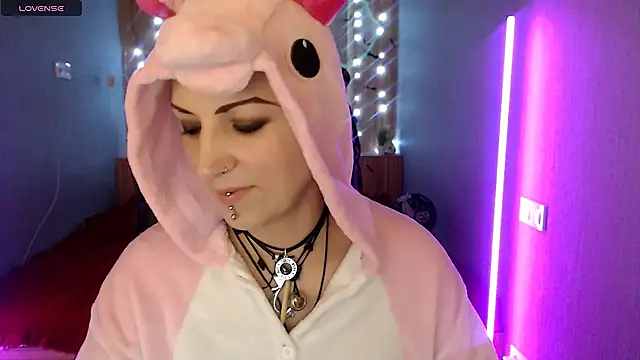 Snapshot of Sweet-n-Strong chatting on 17, 11, 2025 Sweet-n-Strong online show from 17, 11, 2025