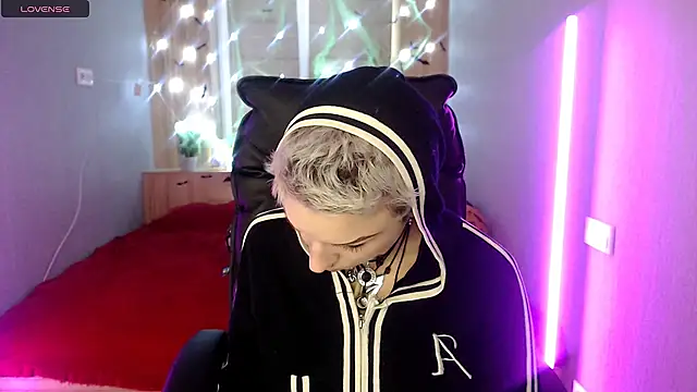 Snapshot of Sweet-n-Strong chatting on 20, 11, 2025 Sweet-n-Strong online show from 20, 11, 2025