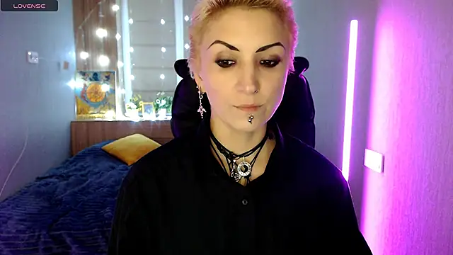 Snapshot of Sweet-n-Strong chatting on 28, 11, 2025 Sweet-n-Strong online show from 28, 11, 2025