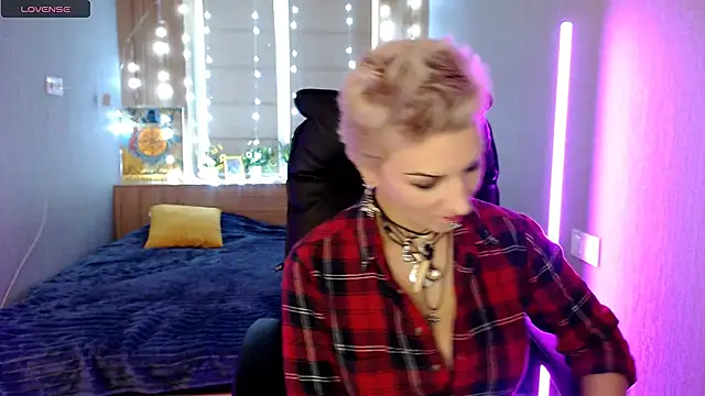 Snapshot of Sweet-n-Strong chatting on 29, 11, 2025 Sweet-n-Strong online show from 29, 11, 2025