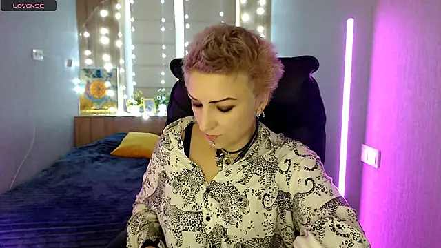 Snapshot of Sweet-n-Strong chatting on 4, 12, 2025 Sweet-n-Strong online show from 4, 12, 2025