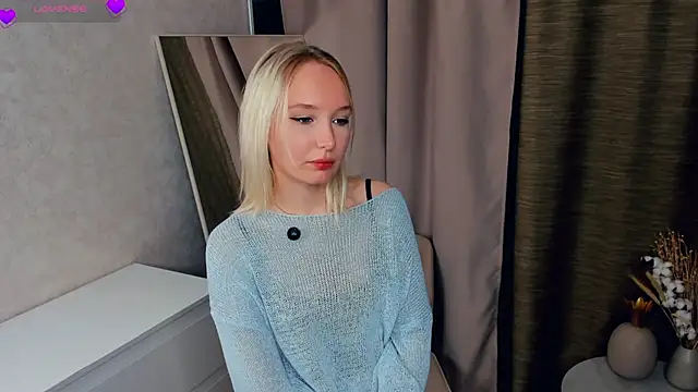 Snapshot of NorikoLiebeck chatting on 29, 10, 2025 NorikoLiebeck online show from 29, 10, 2025