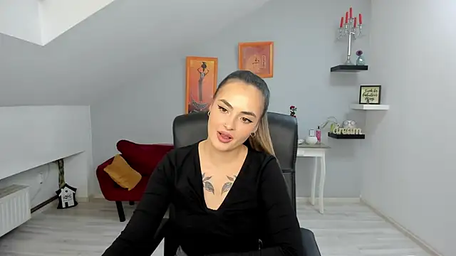 SerenLys online show from 26, 10, 2025