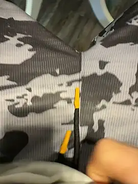 Snapshot of Quickcum2201 chatting on 24, 10, 2025 Quickcum2201 online show from 24, 10, 2025